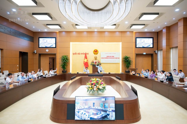 Đề nghị sớm hiện thực hóa chính sách tiền lương nhà giáo; giải quyết triệt để tình trạng thừa, thiếu giáo viên...- Ảnh 16.