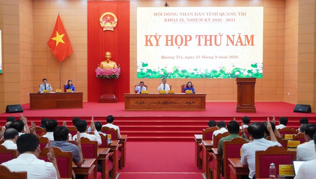Đồng chí Bùi Hoàng Phương được bầu giữ chức Chủ tịch UBND tỉnh Quảng Trị- Ảnh 1.