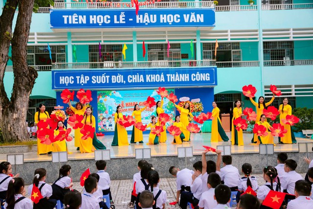 Đã có khoảng 300.000 giáo viên được thăng hạng chức danh nghề nghiệp- Ảnh 1.