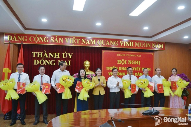 Điều động 2 Thành ủy viên giữ chức vụ mới- Ảnh 1.