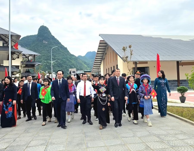 Chủ đề năm học 2026 - 2027: “Đổi mới tư duy - Chuyển biến mạnh mẽ - Kết quả thực chất”- Ảnh 1.