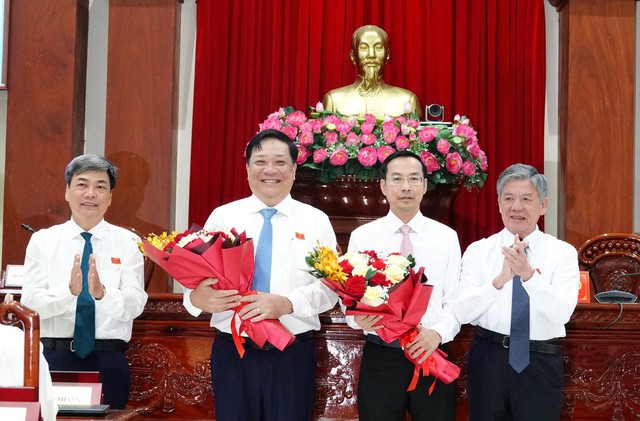 Ông Nguyễn Thanh Nhàn được bầu giữ chức Chủ tịch UBND tỉnh Đồng Tháp- Ảnh 1.