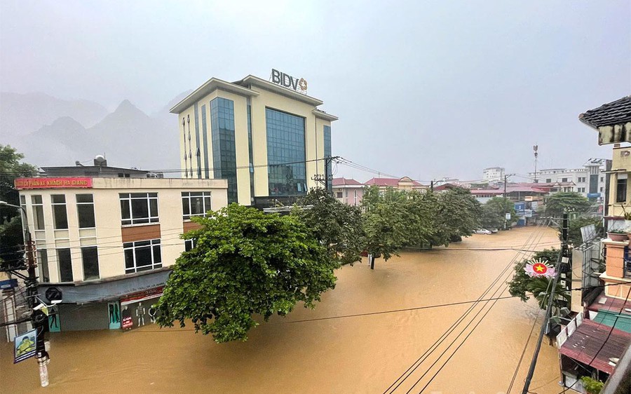 Công điện số 183/CĐ-TTg: Tập trung khắc phục nhanh hậu quả bão số 10 và mưa lũ