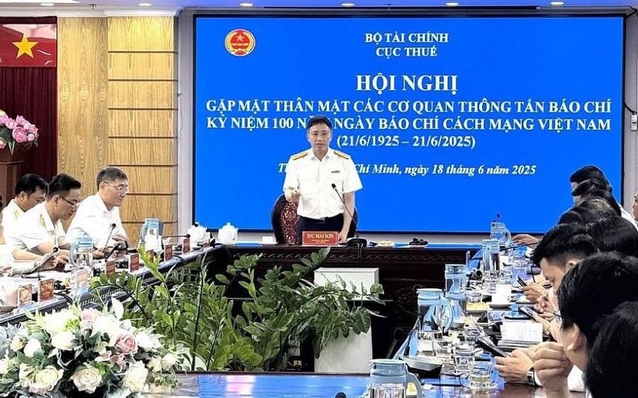 Áp dụng hóa đơn điện tử: Hộ kinh doanh lo truy thu, lãnh đạo Cục thuế nói gì?