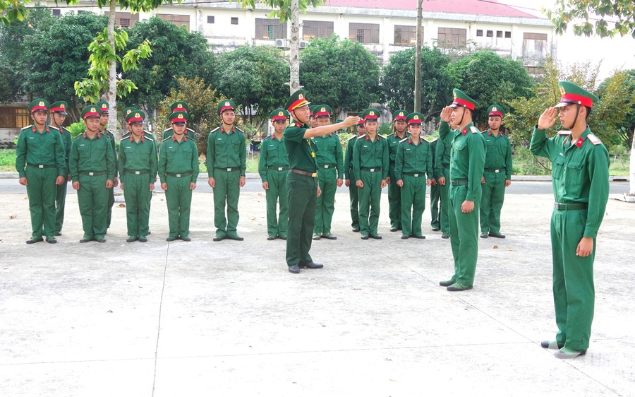 Dự kiến mức đóng, thời hạn đóng BHXH bắt buộc của người lao động trong Bộ Quốc phòng