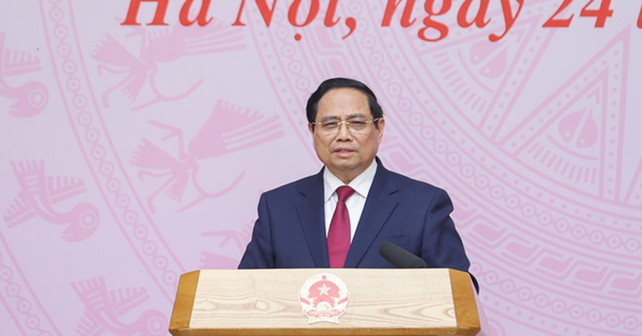 THỦ TƯỚNG PHẠM MINH CHÍNH: "GIỮ TRỌN Y ĐỨC - VŨNG VÀNG Y THUẬT - VƯỢT QUA NGHỊCH CẢNH - TẤT CẢ VÌ DÂN"