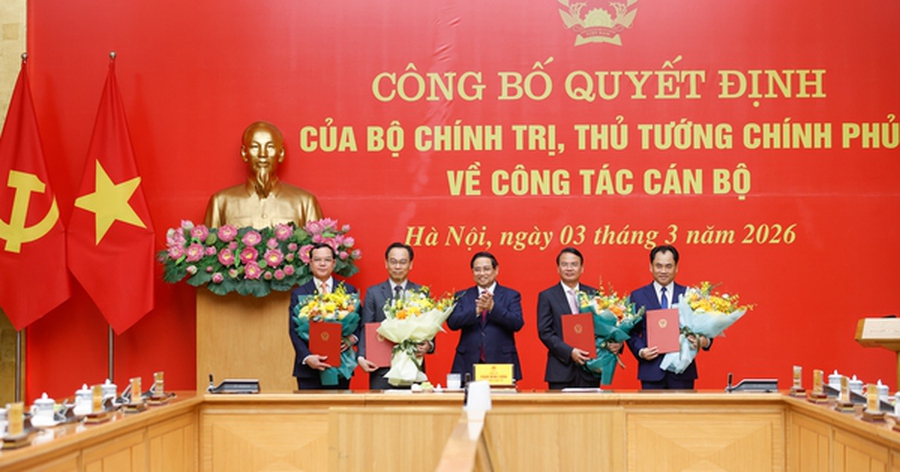 THỦ TƯỚNG TRAO QUYẾT ĐỊNH CHỈ ĐỊNH, BỔ NHIỆM PHÓ BÍ THƯ ĐẢNG ỦY CHÍNH PHỦ và LÃNH ĐẠO 4 BỘ, CƠ QUAN NGANG BỘ