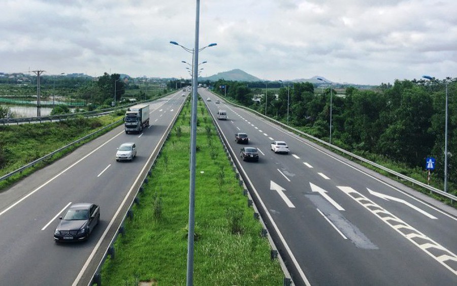 Đề xuất sửa đổi, bổ sung điều kiện tổ chức thu phí sử dụng đường bộ cao tốc
