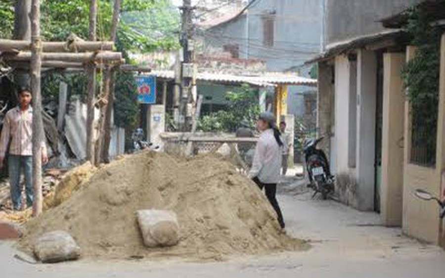 Mức phạt hành vi để vật liệu xây dựng không đúng nơi quy định đối với xây dựng nhà ở riêng lẻ