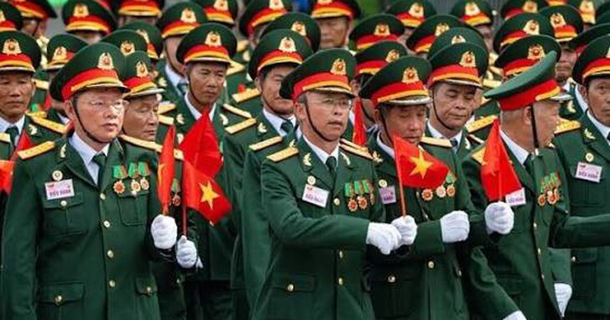 Quy định mới về tiền lương, thời gian công tác tính hưởng chế độ với sĩ quan nghỉ hưu trước tuổi