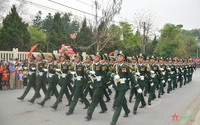 Tổng duyệt Lễ kỷ niệm 70 năm Chiến thắng Điện Biên Phủ: Nhân dân, du khách cổ vũ nồng nhiệt các khối diễu binh, diễu hành