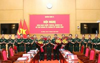 Bàn giao chức trách, nhiệm vụ Bí thư Đảng ủy, Chính ủy Quân khu 5
