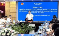Áp dụng hóa đơn điện tử: Hộ kinh doanh lo truy thu, lãnh đạo Cục thuế nói gì?