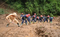 KHẨN CẤP CỨU NẠN, KHẮC PHỤC HẬU QUẢ LŨ QUÉT, SẠT LỞ ĐẤT TẠI ĐIỆN BIÊN
