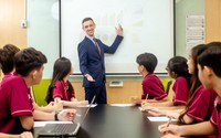 Nghị định số 222/2025/NĐ-CP quy định việc dạy và học bằng tiếng nước ngoài