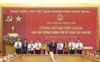 Phó Thủ tướng Thường trực Phạm Gia Túc trao quyết định bổ nhiệm Phó Chủ nhiệm Văn phòng Chính phủ Nguyễn Danh Huy