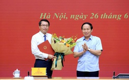 CÔNG BỐ QUYẾT ĐỊNH BỔ NHIỆM ÔNG TRẦN ANH TIẾN GIỮ CHỨC PHÓ CHỦ NHIỆM VĂN PHÒNG CHÍNH PHỦ