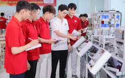 Sắp xếp, tinh gọn TỐI THIỂU 50% đầu mối cơ sở giáo dục nghề nghiệp, giáo dục thường xuyên, đại học công lập