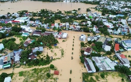 TẬP TRUNG TỔNG LỰC, HUY ĐỘNG MỌI LỰC LƯỢNG, KHẨN TRƯƠNG CỨU NGƯỜI, ỨNG PHÓ, KHẮC PHỤC HẬU QUẢ MƯA LŨ ĐẶC BIỆT LỚN