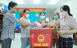 Cử tri bãi nhiệm đại biểu HĐND bằng bỏ phiếu kín