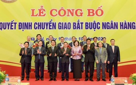 Chuyển giao bắt buộc 2 Ngân hàng