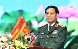 Đại tướng Phan Văn Giang chỉ đạo nghiên cứu tổ chức sáp nhập cơ quan cấp chiến dịch