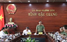 Bộ Công an thanh tra UBND tỉnh Hậu Giang và 8 sở ngành, thành phố, huyện, thị,...