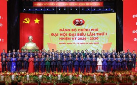 TOÀN CẢNH: ĐẠI HỘI ĐẠI BIỂU ĐẢNG BỘ CHÍNH PHỦ LẦN THỨ NHẤT