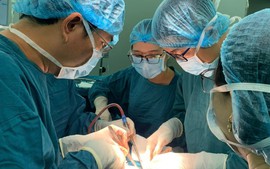 Đề xuất tăng phụ cấp cho nhân viên y tế