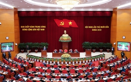 TRUNG ƯƠNG LỰA CHỌN NHÂN SỰ GIỚI THIỆU THAM GIA BỘ CHÍNH TRỊ, BAN BÍ THƯ KHÓA XIV