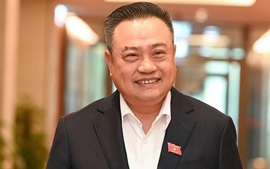 Đồng chí Trần Sỹ Thanh được bầu giữ chức Chủ nhiệm Ủy ban Kiểm tra Trung ương