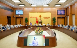 UBTVQH cho ý kiến về cải cách tiền lương, điều chỉnh lương hưu, trợ cấp bảo hiểm xã hội