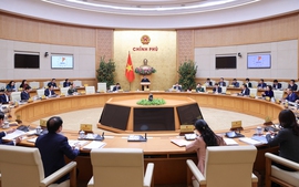 Nghị quyết 104/NQ-CP: Chính phủ thống nhất thông qua dự án Luật Cán bộ, công chức (sửa đổi)