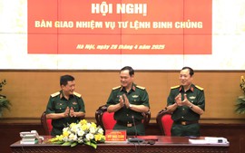 Bàn giao nhiệm vụ Tư lệnh Binh chủng Hóa học