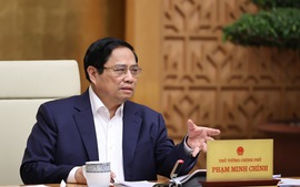Thủ tướng: Chấm dứt ngay tình trạng doanh nghiệp phải trả chi phí không chính thức trong thực hiện thủ tục hành chính