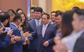 TỔNG THUẬT: THỦ TƯỚNG TỌA ĐÀM VỚI DOANH NGHIỆP VỀ PHÁT TRIỂN KINH TẾ TƯ NHÂN