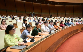 TOÀN VĂN: Nghị quyết 206/2025/QH15 về cơ chế đặc biệt xử lý khó khăn, vướng mắc do quy định của pháp luật