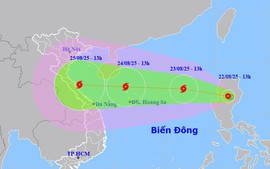 CẬP NHẬT: Áp thấp nhiệt đới có thể mạnh lên thành BÃO SỐ 5 (KAJIKI), giật cấp 13-14, di chuyển nhanh vào đất liền nước ta