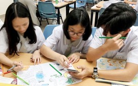 Siết chặt quản lý học sinh sử dụng điện thoại trong trường học