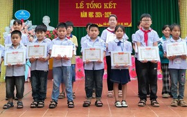 Từ 31/10, thực hiện quy định mới về khen thưởng và kỷ luật học sinh