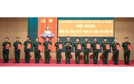 Kiện toàn Ban Chỉ huy quân sự cấp xã: Bổ nhiệm 73 sĩ quan giữ chức Chính trị viên phó