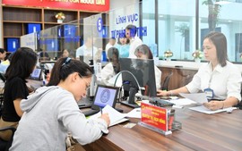 Khẩn trương sửa đổi các quy định về tài chính, đất đai, tổ chức, cán bộ, giáo dục, việc làm...