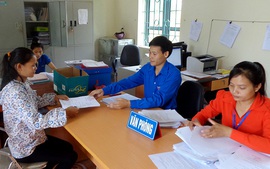 Sắp xếp, cơ cấu lại đội ngũ cán bộ, công chức, viên chức; kiện toàn nhân sự lãnh đạo, quản lý cấp xã