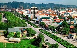 Tiếp tục sắp xếp cơ sở y tế, giáo dục, doanh nghiệp nhà nước; đẩy mạnh phân cấp, phân quyền cho cấp xã gắn với kiểm tra, giám sát