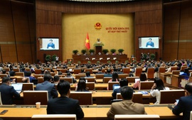 Quốc hội quyết nghị tiết kiệm triệt để, tăng chi đầu tư cho các công trình trọng điểm, cải cách tiền lương, an sinh xã hội; bổ sung nguồn cải cách tiền lương