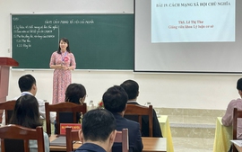 Đề xuất giảng viên trường chính trị, đào tạo, bồi dưỡng xếp lương gắn trực tiếp với bậc nghề nghiệp được giao