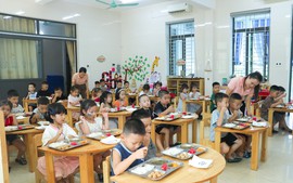 Khẩn trương ban hành quy định tổ chức bữa ăn nội trú, bán trú; Chủ tịch UBND tỉnh, TP chịu trách nhiệm toàn diện tổ chức bữa ăn nội trú, bán trú trên địa bàn