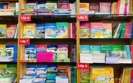 THỦ TƯỚNG CHỈ ĐẠO HUY ĐỘNG TẤT CẢ CÁC NGUỒN LỰC, CUNG ỨNG ĐẦY ĐỦ SÁCH GIÁO KHOA; KHẨN TRƯƠNG NGHIÊN CỨU GIẢM TẢI CHƯƠNG TRÌNH GIÁO DỤC PHỔ THÔNG