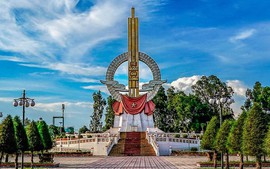Đề xuất quy định CẤP ĐỔI BẰNG “TỔ QUỐC GHI CÔNG”; CẤP LẠI BẰNG “TỔ QUỐC GHI CÔNG”