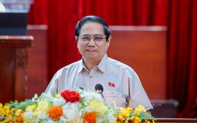 KHẨN TRƯƠNG SẮP XẾP BỘ MÁY, TỔ CHỨC LẠI ĐƠN VỊ HÀNH CHÍNH CÁC CẤP; QUYẾT LIỆT THÚC ĐẨY TĂNG TRƯỞNG